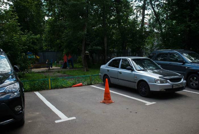 16 забавных способов, которые помогут занять парковочное место 3 1446612376 16 zabavnyh sposobov kotorye pomogut zanyat parkovochnoe mesto 2