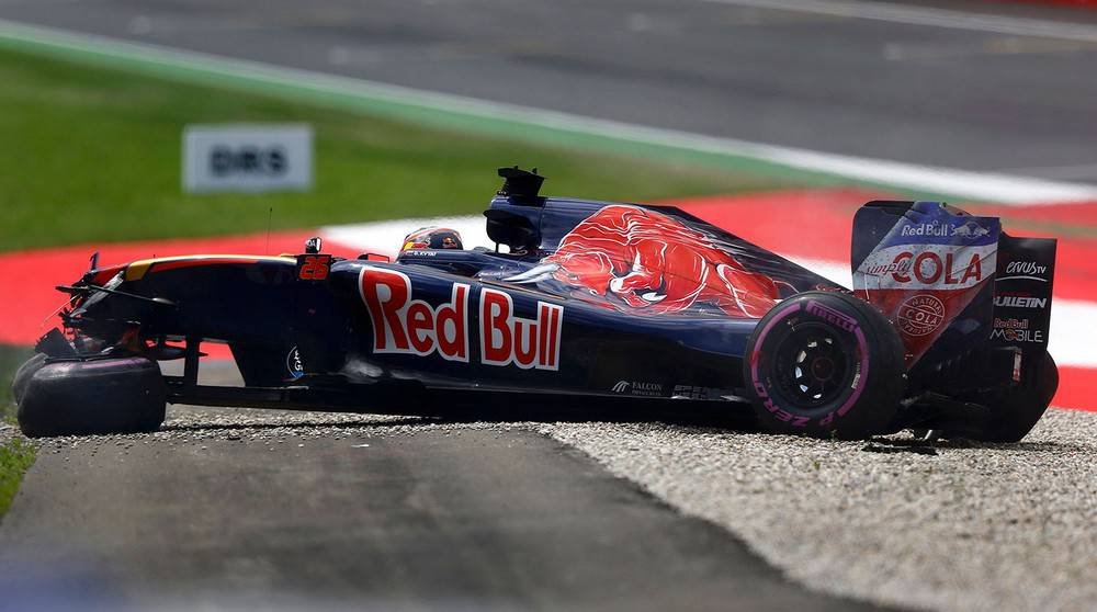 картинка 1467602295 pilot formuly 1 razbil bolid 3