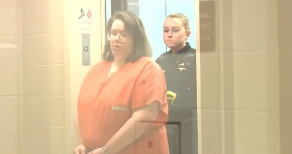 картинка 1557722539 amerikanka v drake razdavila svoego tschedushnogo bojfrenda 4