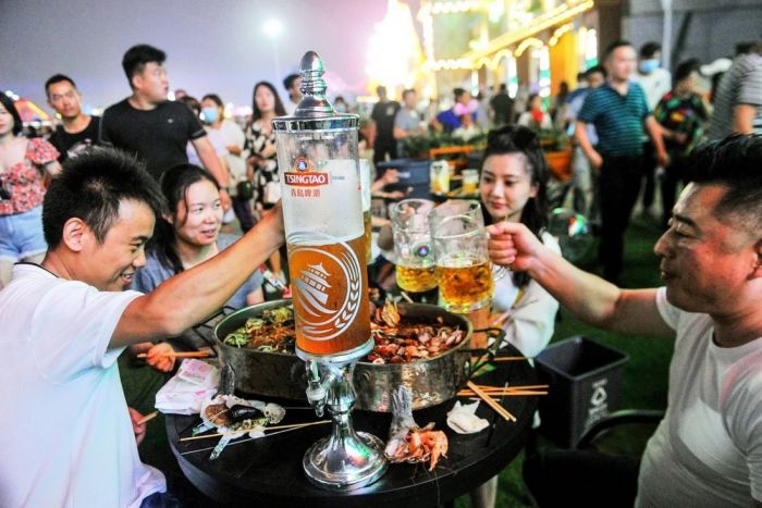 Ежегодный фестиваль пива в Циндао С миру по нитке