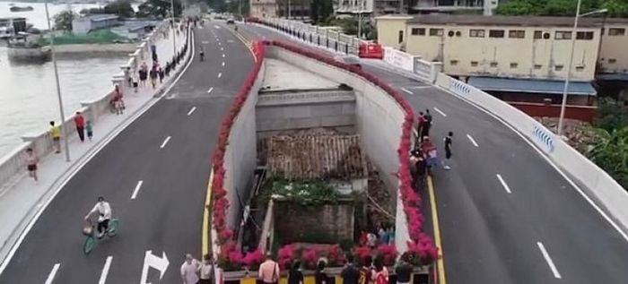 В Китае построили дорогу в объезд дома, хозяин которого в течение 10 лет отказывался переезжать С миру по нитке