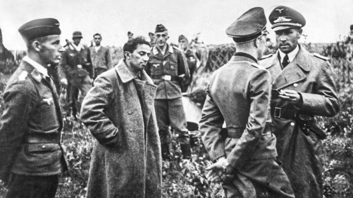 Почему Сталин не спас своего сына из немецкого плена С миру по нитке