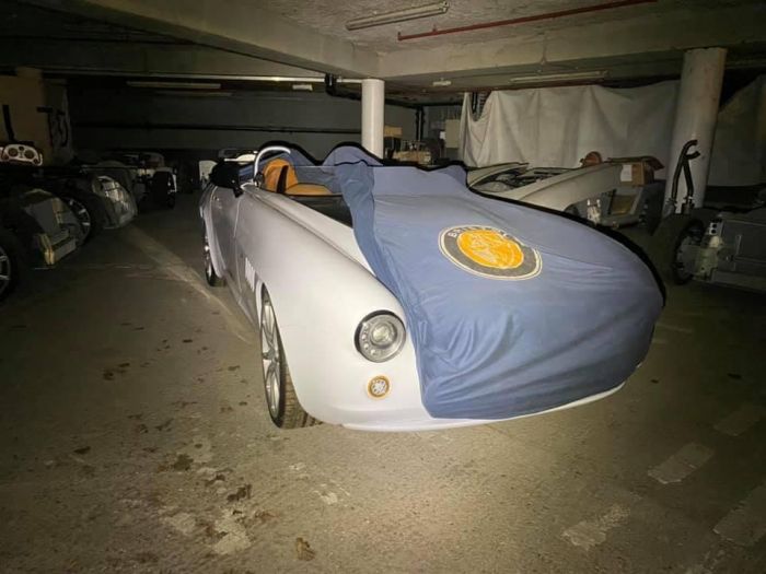 Редкие суперкары стоимостью £30 млн найдены пылящимися в заброшенном подземном гараже Авто/Мото