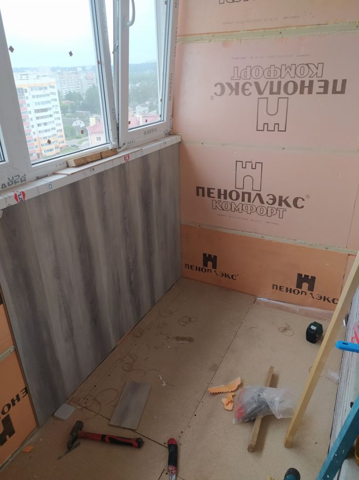 Отделка ламинатом и утепление балкона своими руками Отделка ламинатом и утепление балкона своими руками Как это сделано