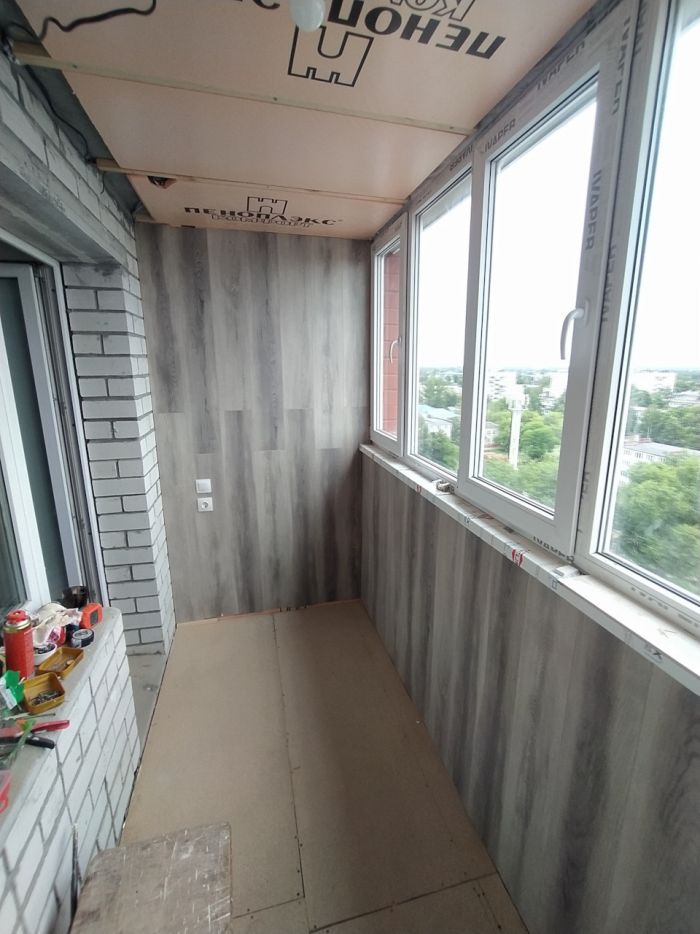 Отделка ламинатом и утепление балкона своими руками Отделка ламинатом и утепление балкона своими руками Как это сделано
