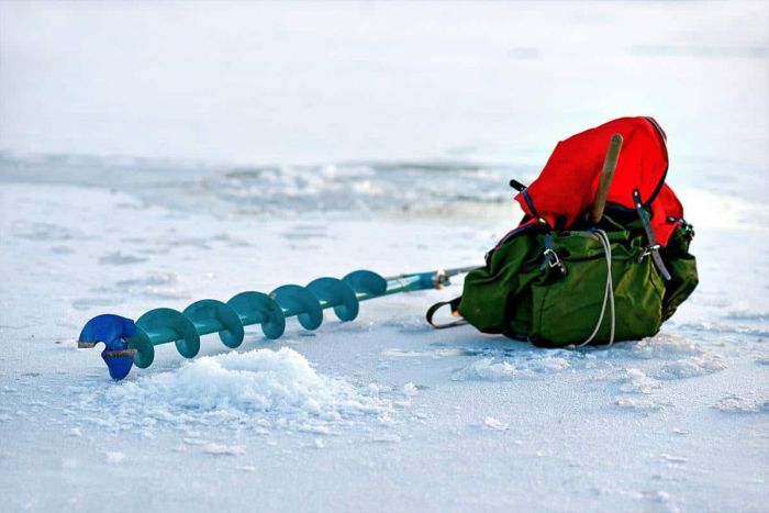 Сибиряк пробурил себе зад во время зимней рыбалки С миру по нитке