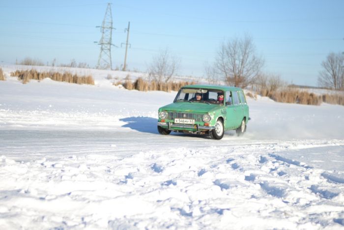 Настенный светильник из автозапчастей. Как это сделано