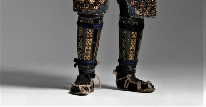 Самураи носили сандалии всегда, даже на войне... А почему С миру по нитке
