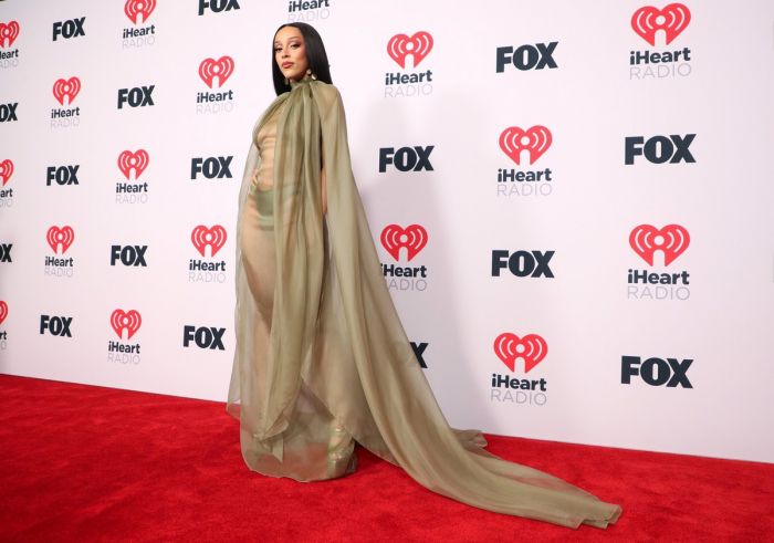 25-летняя американская рэпер, певица, автор и продюсер Доджа Кэт на iHeartRadio Music Awards 25-летняя американская рэпер, певица, автор и продюсер Доджа Кэт на iHeartRadio Music Awards Много девушек (+18)