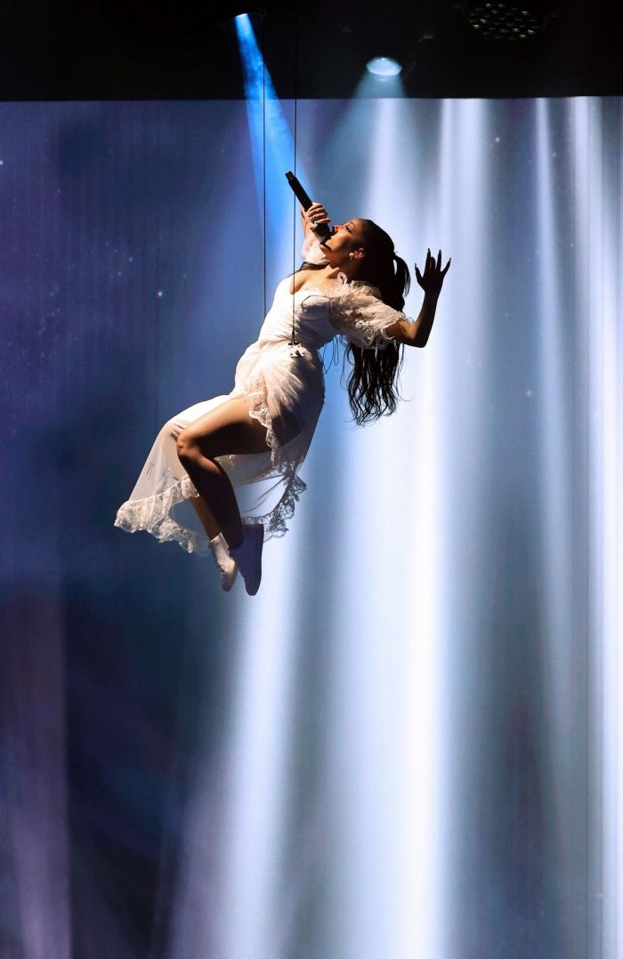 25-летняя американская рэпер, певица, автор и продюсер Доджа Кэт на iHeartRadio Music Awards 25-летняя американская рэпер, певица, автор и продюсер Доджа Кэт на iHeartRadio Music Awards Много девушек (+18)