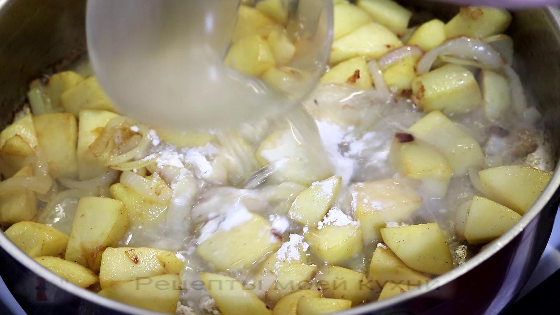 Рецепт печени куриной с яблоками и луком. Утиная печень с луком.