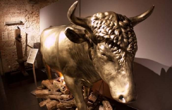 Медный бык — самое страшное устройство для пыток в истории человечества С миру по нитке