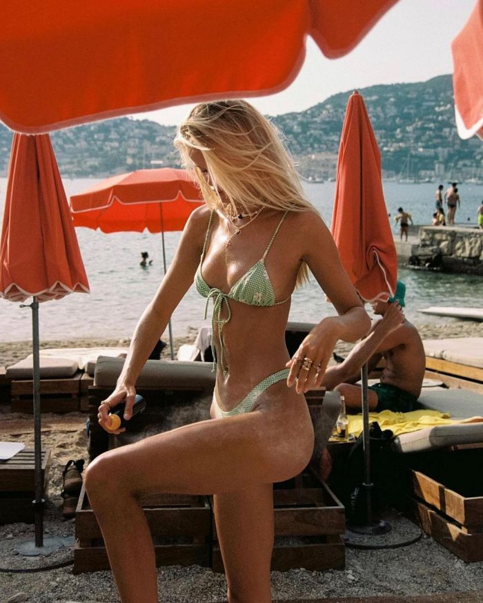 26-летняя норвежская модель Фрида Аасен  на сексуальных фото Много девушек (+18)