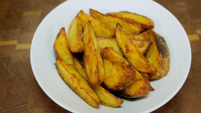 Картошка по-деревенски в духовке с кожурой – пошаговый рецепт | Домашние рецепты