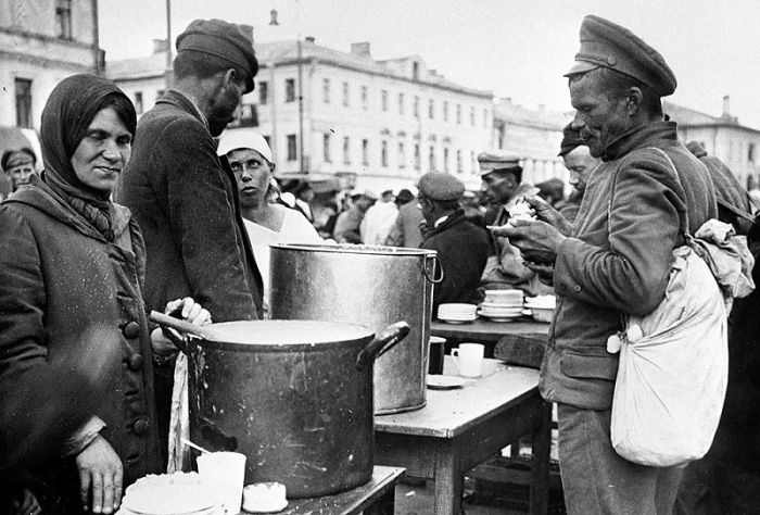 Как на Руси стали семечки лузгать С миру по нитке