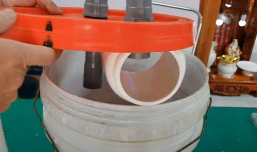 Как откачать воду с помощью пылесоса Как это сделано