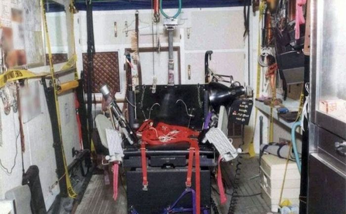 Маньяк с «ящиком для игрушек» Дэвид Паркер Рэй С миру по нитке