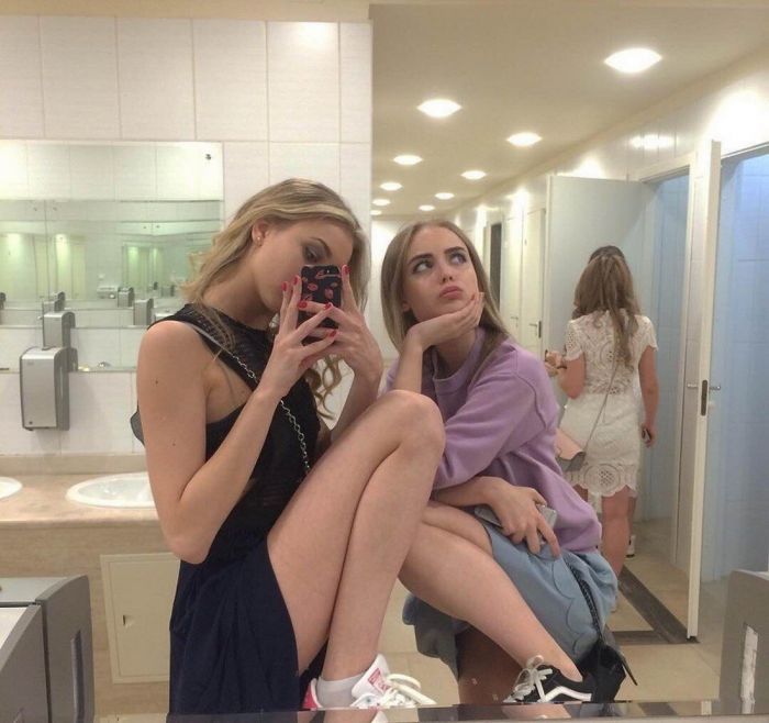 Девушки из социальных сетей - Отборные красотки  Много девушек (+18)