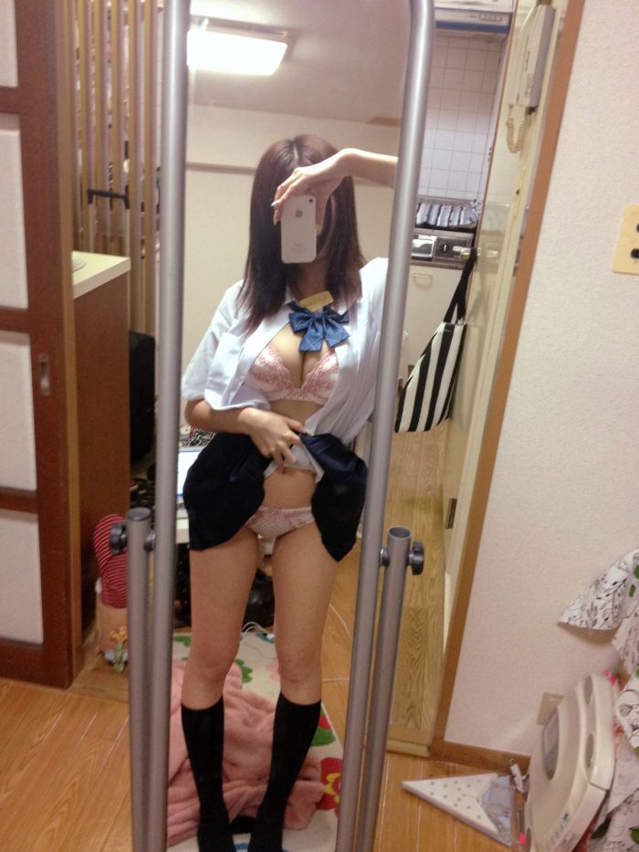 Пятничная подборка красивых девушек Пятничная подборка красивых девушек Много девушек (+18)