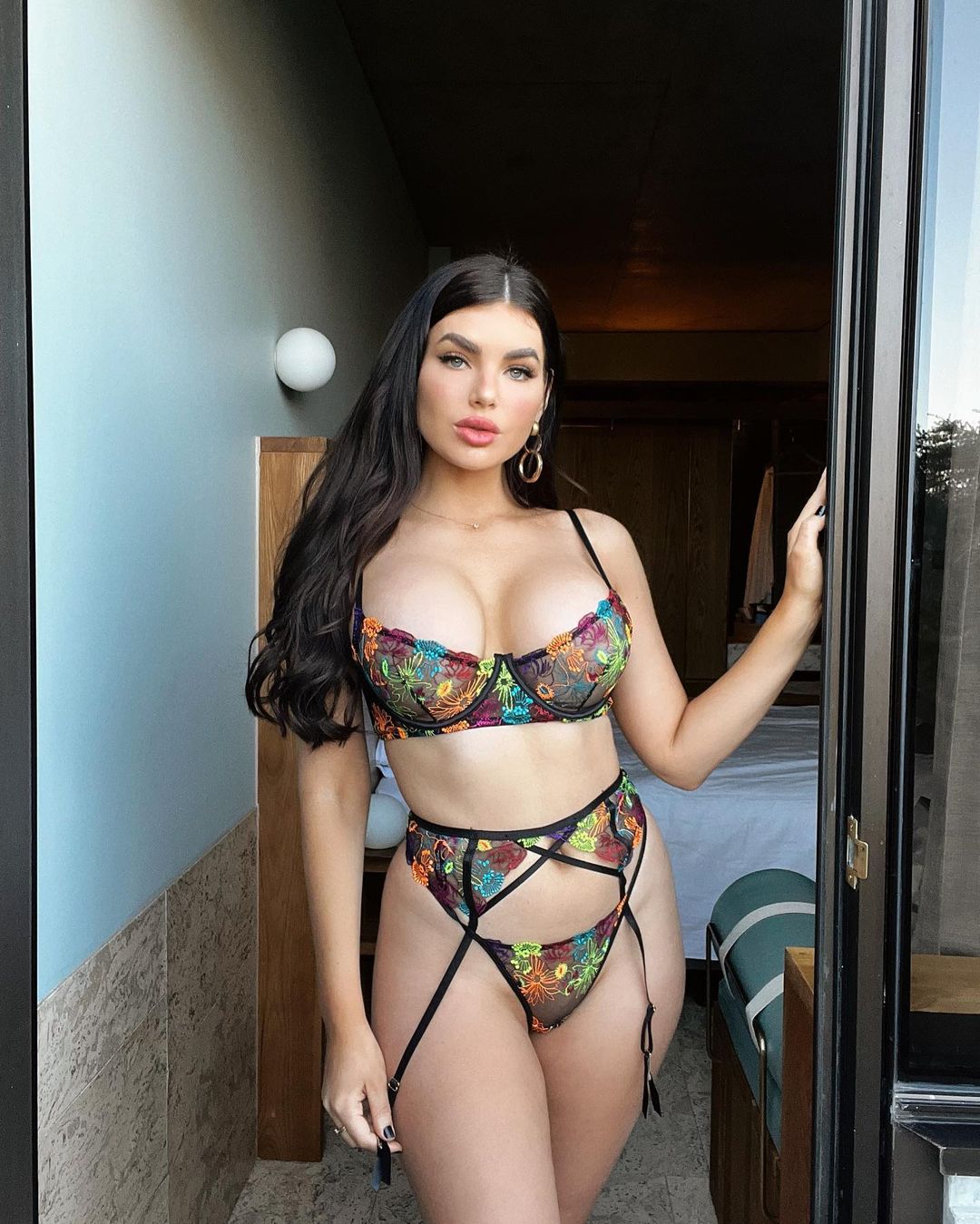 Busty holly onlyfans