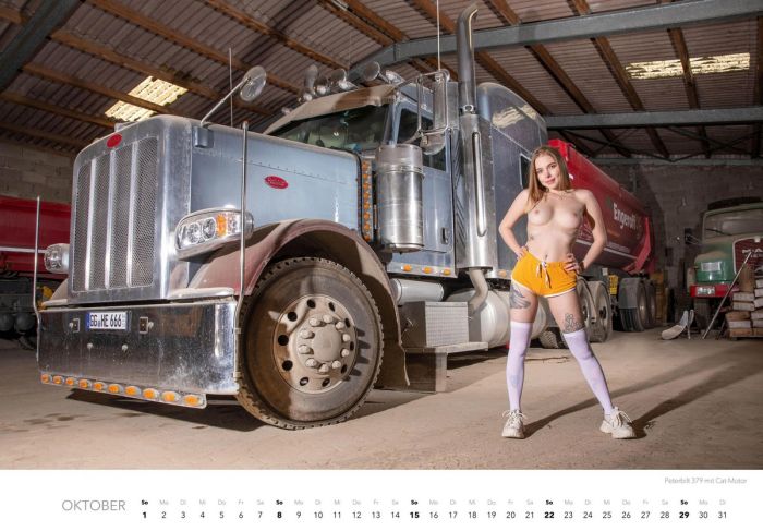 Голые девушки и грузовики в календаре «Trucker-Träume Kalender 2023» Много девушек (+18)