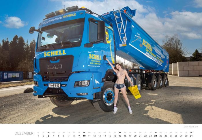 Голые девушки и грузовики в календаре «Trucker-Träume Kalender 2023» Много девушек (+18)