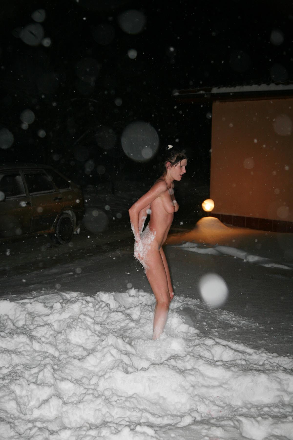 Русские девушки голые зимой на улице (60 фото) - порно chelmass.ru
