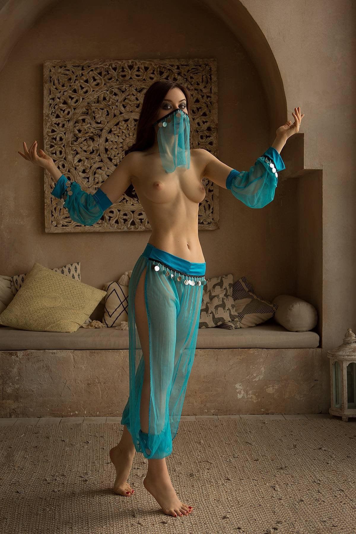 Arabic naked belly dance
