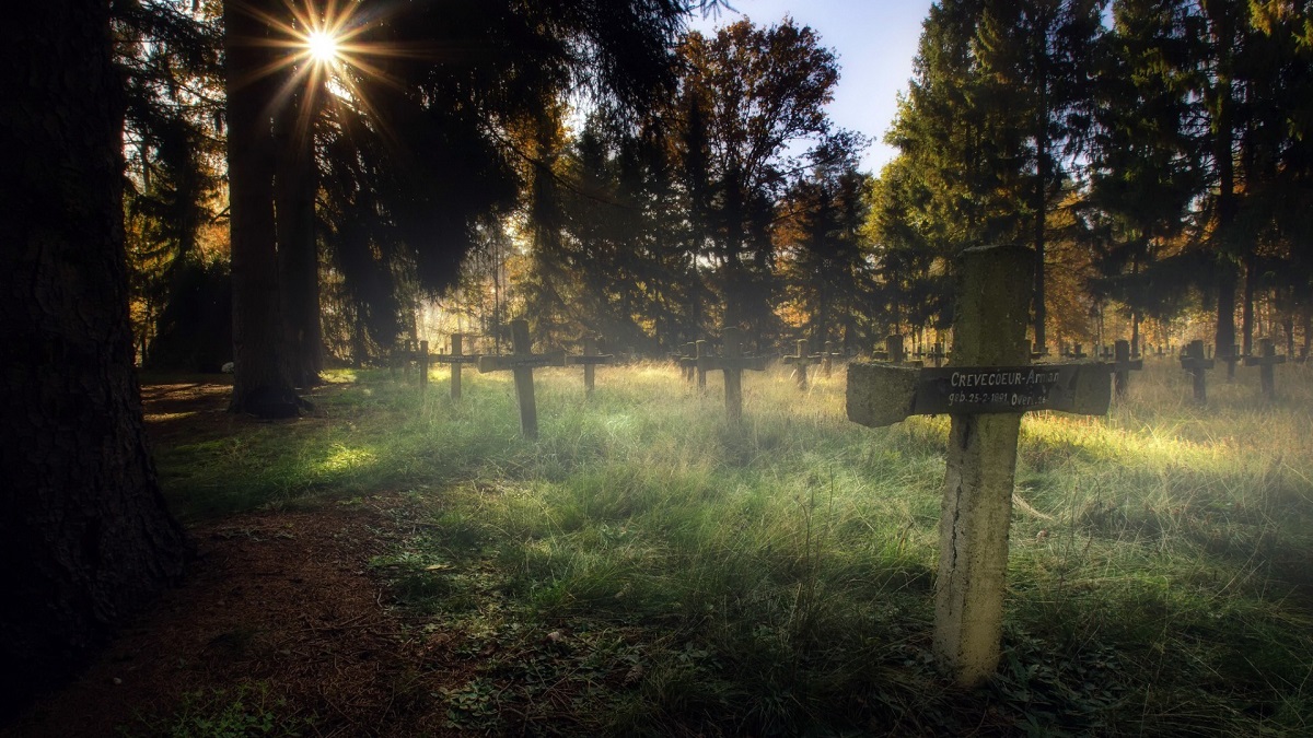 Что нельзя делать на кладбище зимой