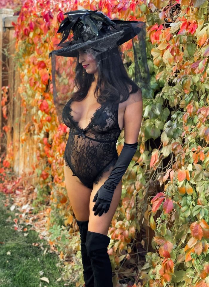 картинка krasivye devushki v seksualnom bele 9