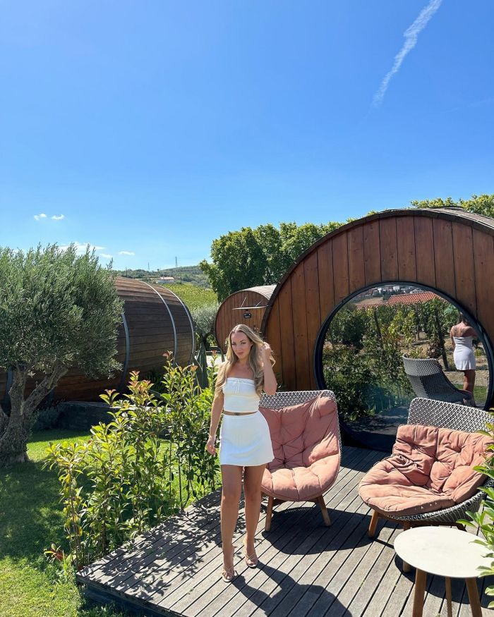 картинка krasotki v otkrovennyh platjah 15