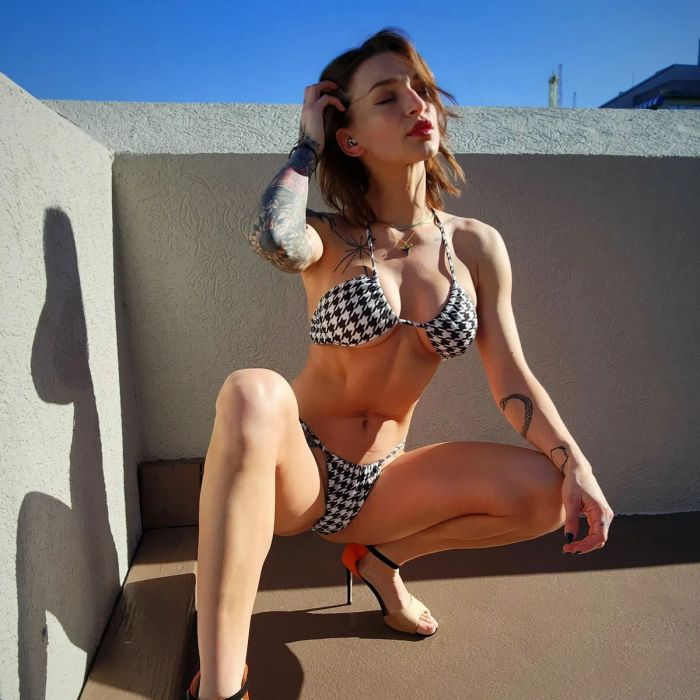 картинка ae874695e3 sportivnye devushki na otkrovennyh fotografijah 5