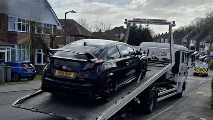 Мужчина купил в салоне свою же угнанную Honda за 20 тыс. фунтов стерлингов Мужчина купил в салоне свою же угнанную Honda за 20 тыс. фунтов стерлингов native-yes