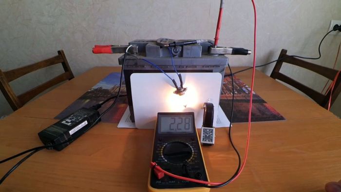 Как зарядить автомобильный АКБ блоком питания ноутбука native-yes