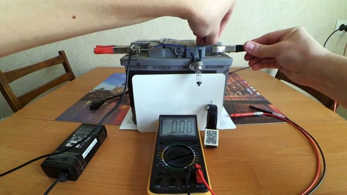 Как зарядить автомобильный АКБ блоком питания ноутбука native-yes