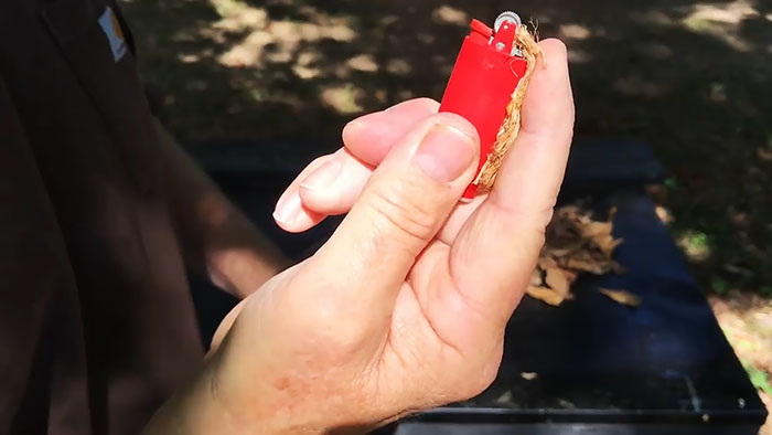 Как разжечь огонь пустой зажигалкой native-yes