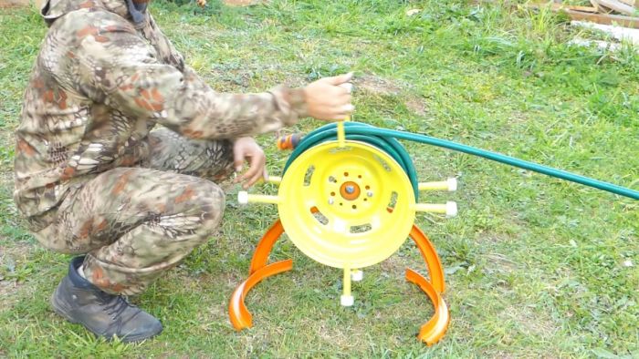 Катушка для поливочного шланга из автомобильного диска Катушка для поливочного шланга из автомобильного диска native-yes