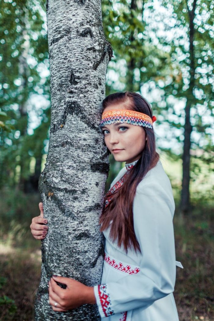 картинка a2e11b3e25 golye krasavicy v nacionalnyh kostjumah 1