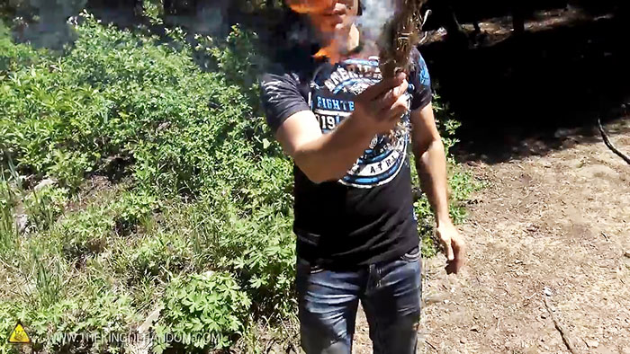 Реально ли разжечь огонь с помощью пакета с водой Реально ли разжечь огонь с помощью пакета с водой native-yes