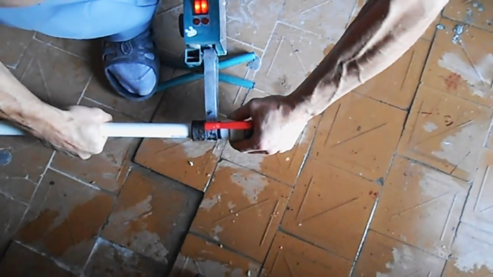 Как спаять полипропиленовые трубы если с нее капает вода Как спаять полипропиленовые трубы если с нее капает вода native-yes