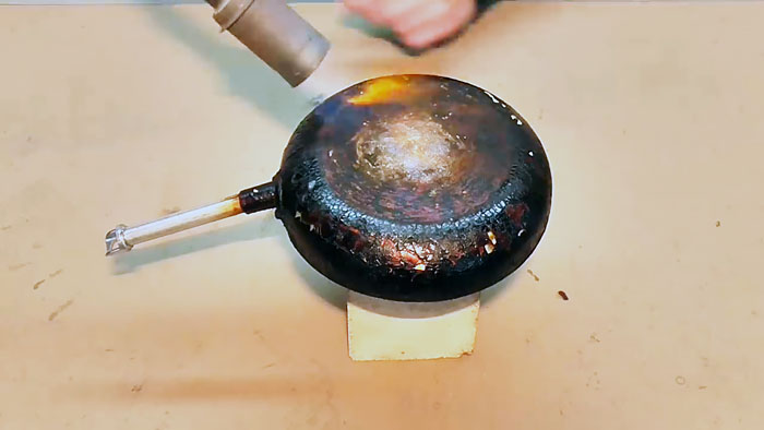 Как очистить сковородку от векового нагара до состояния новой Как очистить сковородку от векового нагара до состояния новой native-yes