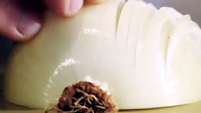 Как легко нарезать лук native-yes