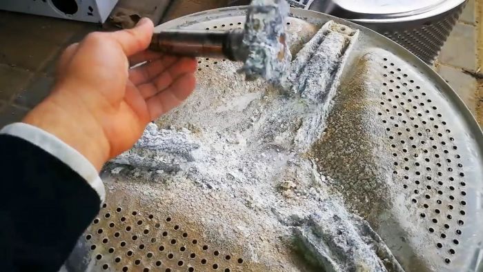 Вот почему нельзя чистить стиральную машину лимонной кислотой