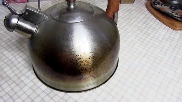 Как очистить посуду от нагара и жира