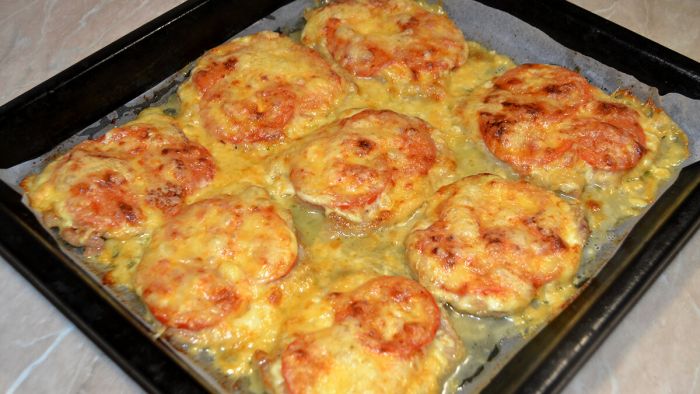 Новогоднее на праздничном столе в СССР native-yes