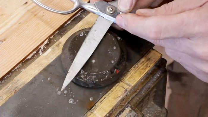 Быстрая заточка ножниц в домашних условиях Быстрая заточка ножниц в домашних условиях native-yes