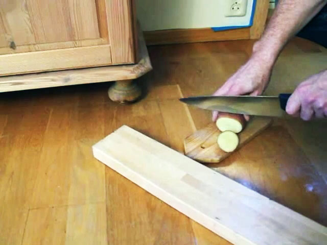 Как легко передвинуть тяжёлую мебель одному native-yes