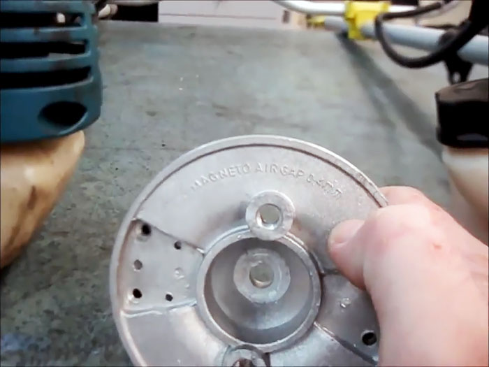 Если бензокоса не заводится, то стоит поискать проблему в простых вещах Если бензокоса не заводится, то стоит поискать проблему в простых вещах native-yes