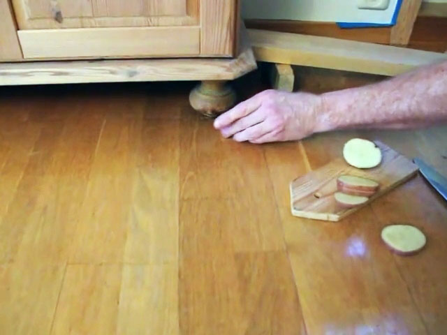 Как легко передвинуть тяжёлую мебель одному native-yes