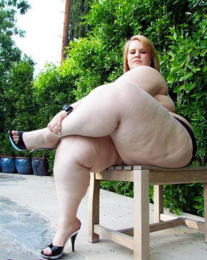 Пухлые ляжки красивых девушек native-yes